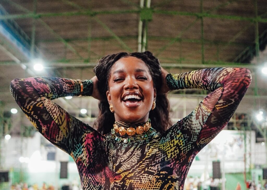 Imperatriz Leopoldinense Celebra IZA como Rainha de Bateria em Grande Estilo Imagem do artigo