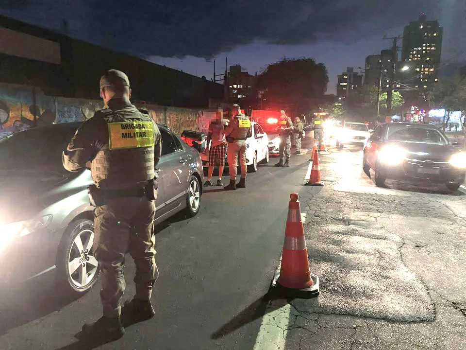 25º BPM Realiza Blitz de Rotina em São Leopoldo: Ação na Avenida Imperatriz Imagem do artigo