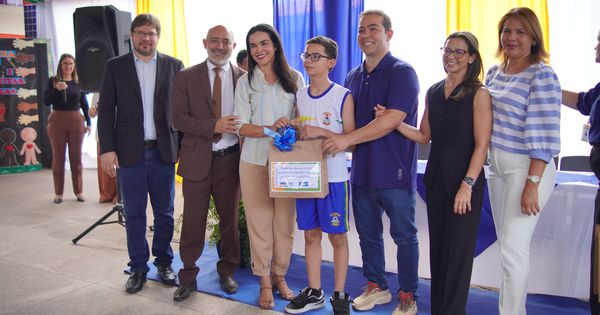 Imperatriz Realiza Entrega de Uniformes Escolares aos Alunos da Rede Municipal Imagem do artigo
