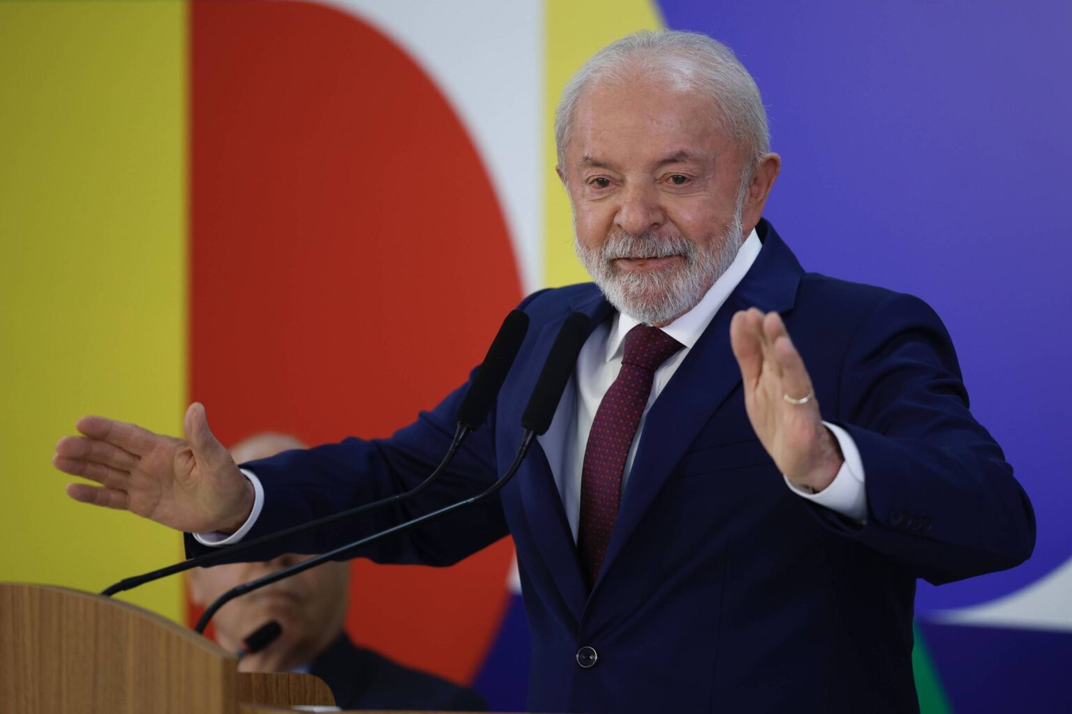 Retrospectiva Política 2025: Desafios e Reviravoltas no Cenário Nacional