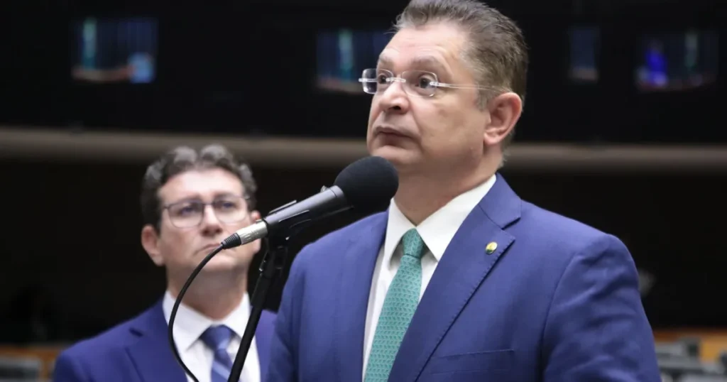 Silas Malafaia Defende Sóstenes e Critica Operação da PF como Perseguição Política
