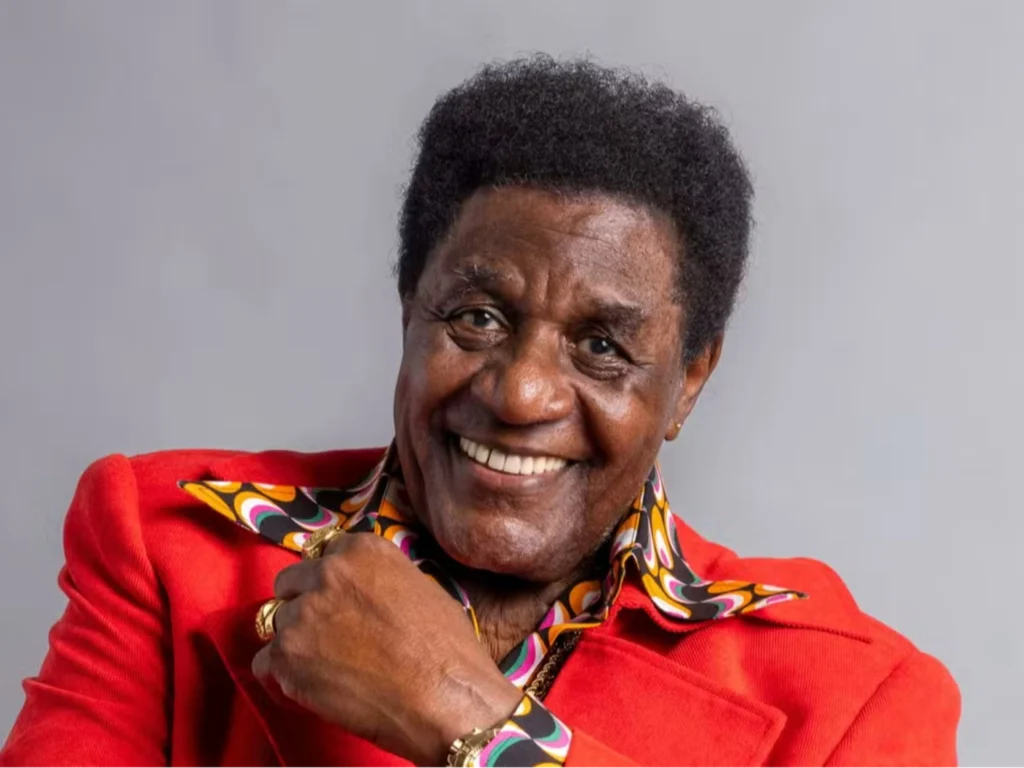 Tony Tornado Recebe Medalha Tiradentes da ALERJ por Sua Contribuição à Cultura Brasileira