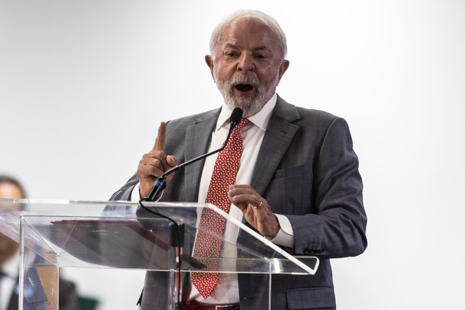 A Fragmentação Política da América Latina e os Desafios de Lula