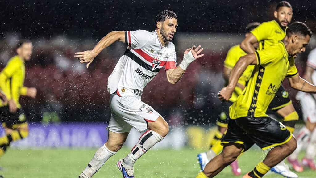 Calleri defende companheiros e critica crise política no São Paulo
