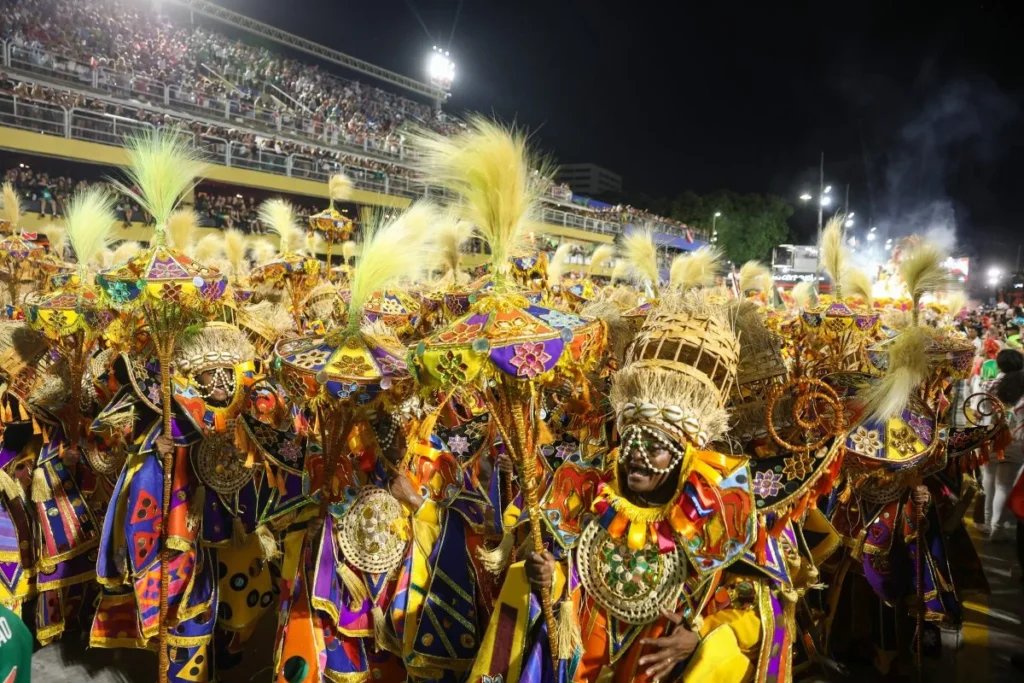 Desfiles de 2026: Enredos Biográficos das Escolas de Samba do Rio de Janeiro