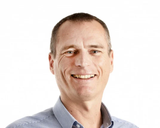 Educação Ambiental: Transformando Consciências para um Futuro Sustentável Educação Ambiental: Transformando Consciências para um Futuro Sustentável