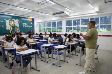 Educação na Bahia: Inscrições Abertas para 3 Mil Vagas em Seleção de Profissionais Educação na Bahia: Inscrições Abertas para 3 Mil Vagas em Seleção de Profissionais
