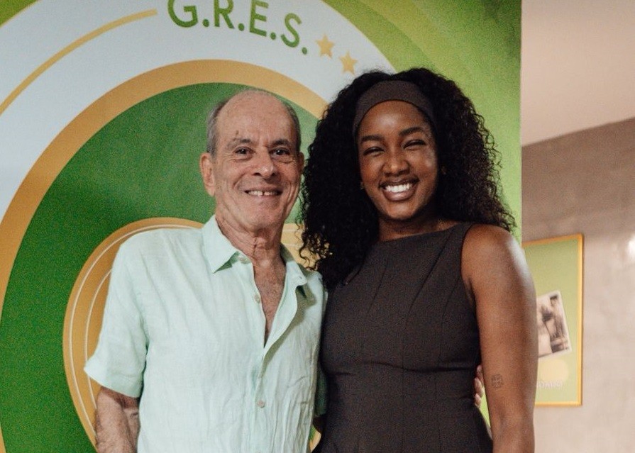 Ney Matogrosso e Iza Brilham em Show Especial com a Imperatriz Leopoldinense Ney Matogrosso e Iza Brilham em Show Especial com a Imperatriz Leopoldinense