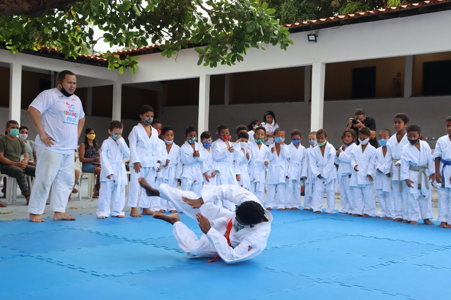 Projeto Criança Feliz: Judô e Balé Transformando Vidas na Vila Nova