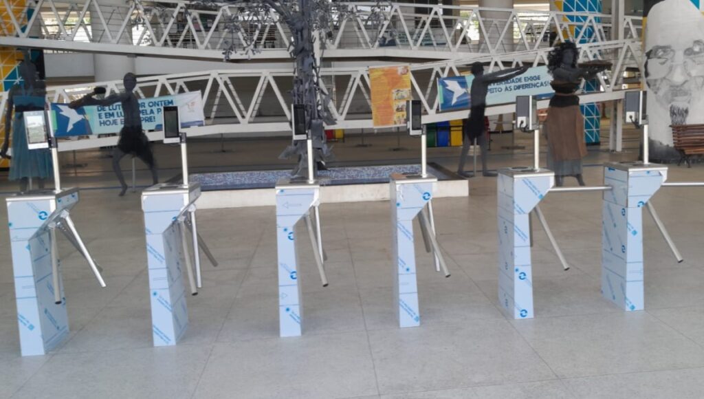 UEPB Implementa Nova Política de Segurança com Catracas Eletrônicas e Reconhecimento Facial