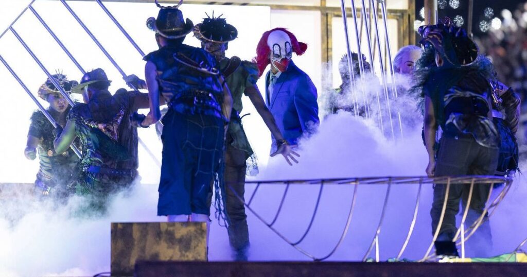 A Grande Abertura do Grupo Especial: Política, Cultura e Tecnologia na Sapucaí