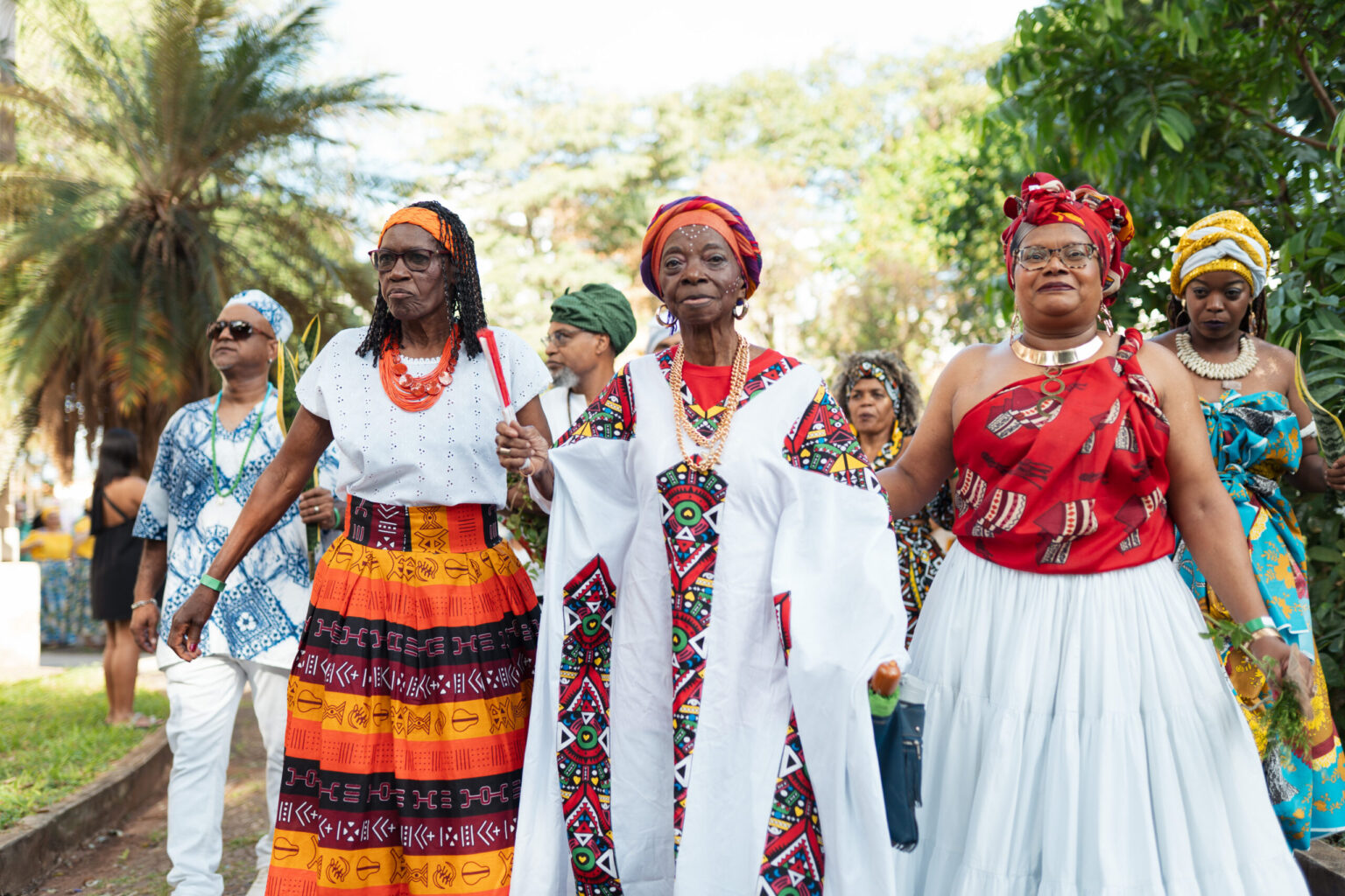 Cortejo de Pré-Carnaval: Baque Caipira Celebra Mama África em Grande Estilo