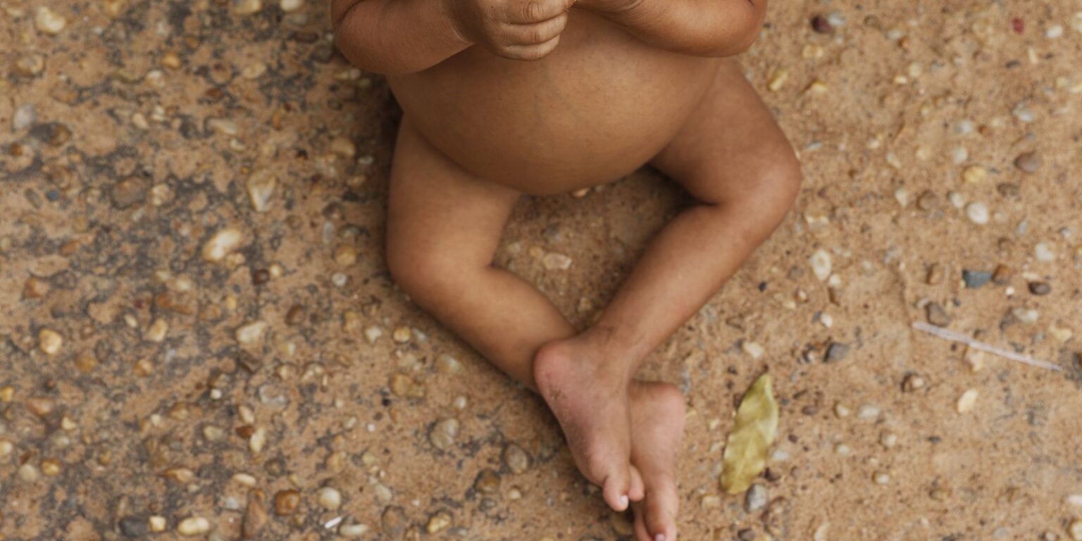 Crianças Indígenas e Nordestinas Enfrentam Desafios de Crescimento: Estudo Revela Impactos da Vulner