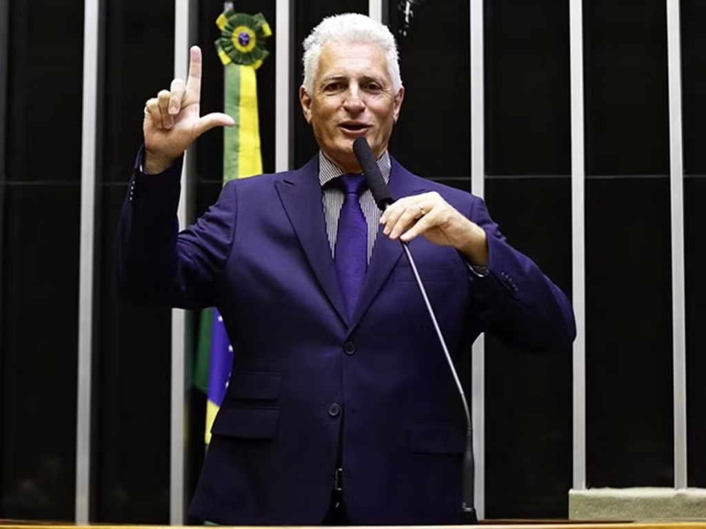 Deputado do PT Proporá Convocação de Campos Neto e Ibaneis na CPMI do INSS Deputado do PT Proporá Convocação de Campos Neto e Ibaneis na CPMI do INSS