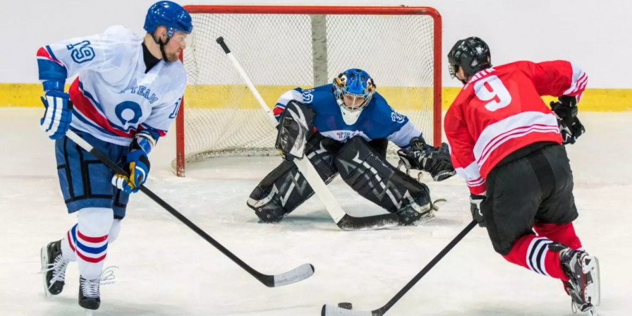 Hóquei no Gelo: A Tradição dos ‘Desdentados’ nos Jogos Olímpicos de Inverno Hóquei no Gelo: A Tradição dos 'Desdentados' nos Jogos Olímpicos de Inverno