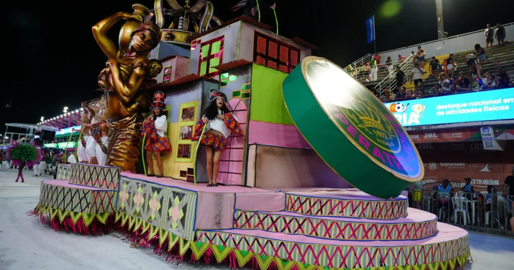 Imperatriz do Forte Cai e Deixa o Grupo Especial do Carnaval de Vitória