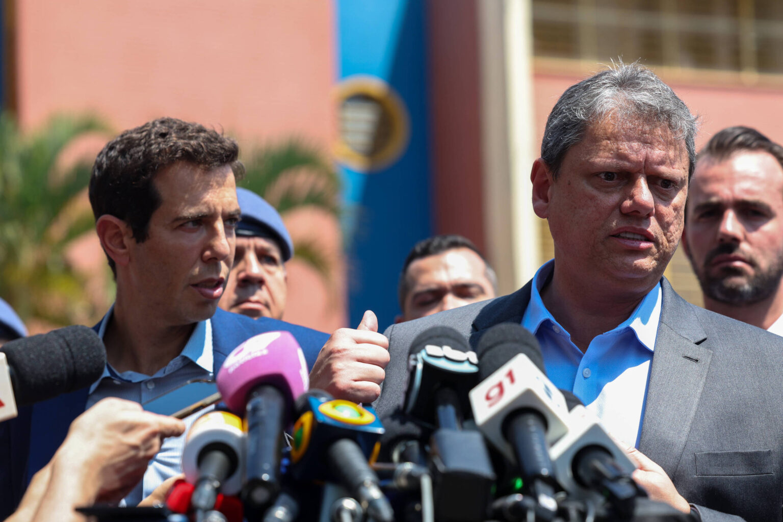 Início das Escolas Cívico-Militares em SP é Adiado e Sem Uniforme para Alunos