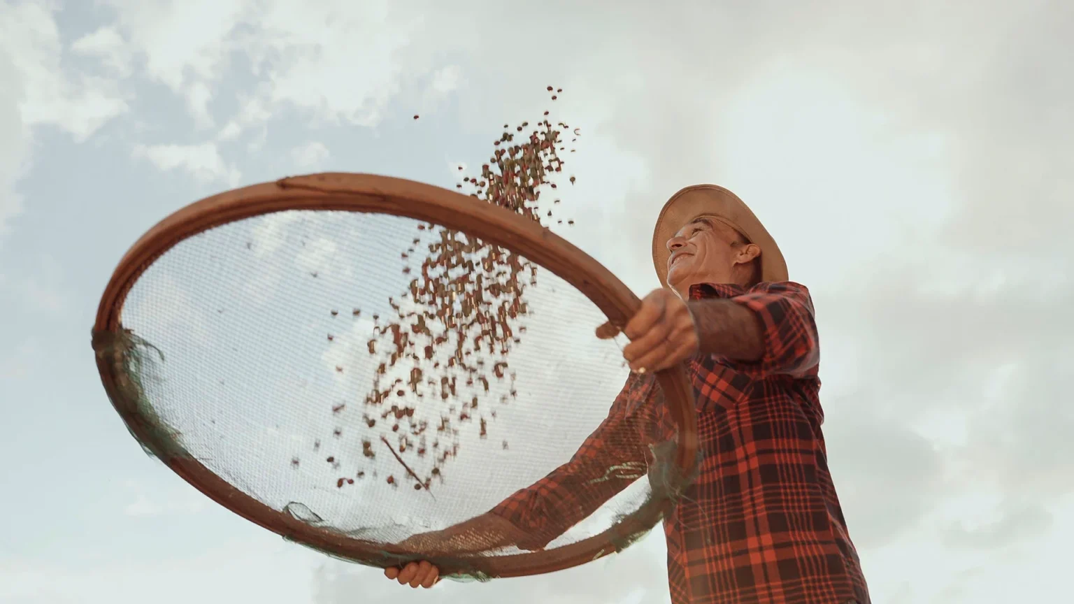 Octaciano Neto: A Força do Agronegócio Brasileiro Apesar das Crises Octaciano Neto: A Força do Agronegócio Brasileiro Apesar das Crises