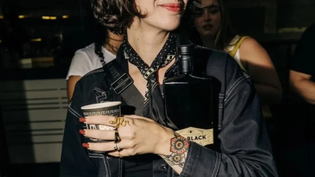 Adeus Balada? Coffee Raves Transformam a Cultura do Café na Geração Atual