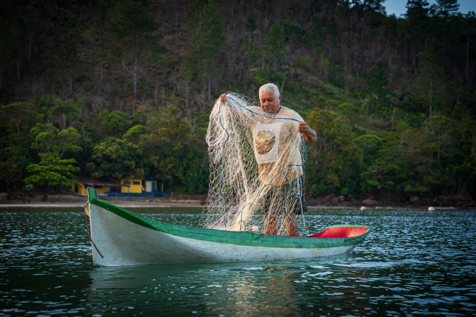 Caraguatatuba Valoriza Cultura Caiçara com Reconhecimento Oficial de Pescadores Artesanais