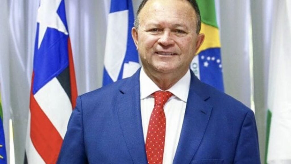 Carlos Brandão Recebe Título de Doutor Honoris Causa da UEMASUL Carlos Brandão Recebe Título de Doutor Honoris Causa da UEMASUL