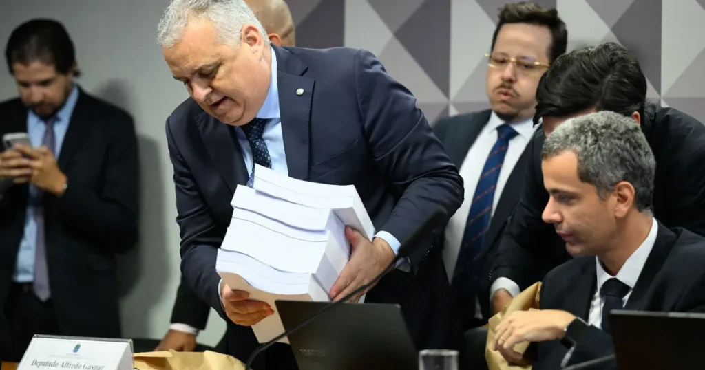 Consequências da Rejeição do Relatório da CPMI: Uma Perda Coletiva para a Democracia