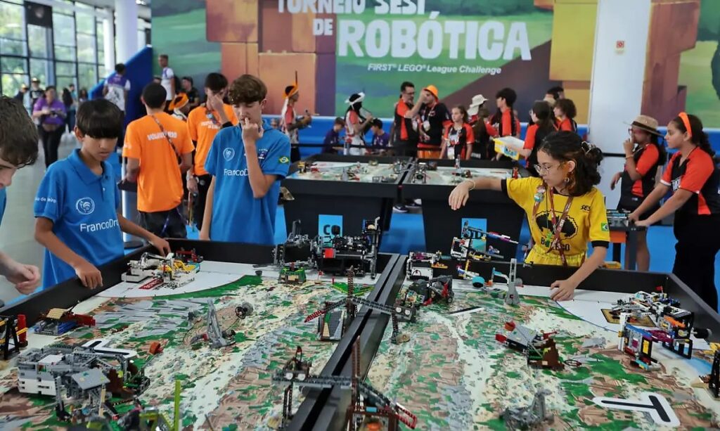 Festival SESI de Educação: Brasil Seleciona Times para Campeonato Mundial de Robótica