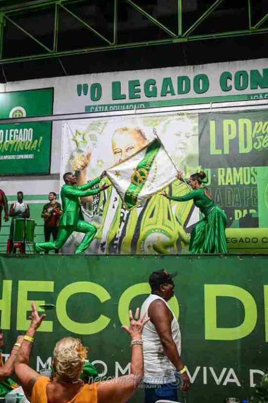 Imperatriz Leopoldinense Inicia Preparativos para o Carnaval 2027 com IZA como Rainha Imperatriz Leopoldinense Inicia Preparativos para o Carnaval 2027 com IZA como Rainha