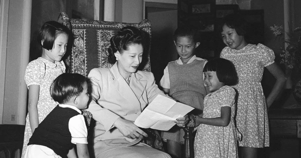 Início das Filmagens de ‘A Última Imperatriz’: A História de Nam Phuong em Cena Início das Filmagens de 'A Última Imperatriz': A História de Nam Phuong em Cena