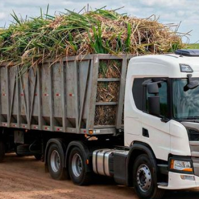 Logística 4.0: Transformações Tecnológicas e de IA no Agronegócio Logística 4.0: Transformações Tecnológicas e de IA no Agronegócio