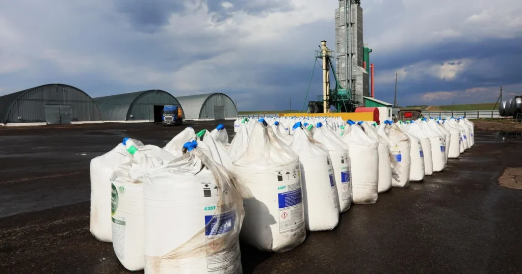 Preço de Fertilizantes Aumenta de Forma Alarmante com Conflito no Oriente Médio Preço de Fertilizantes Aumenta de Forma Alarmante com Conflito no Oriente Médio