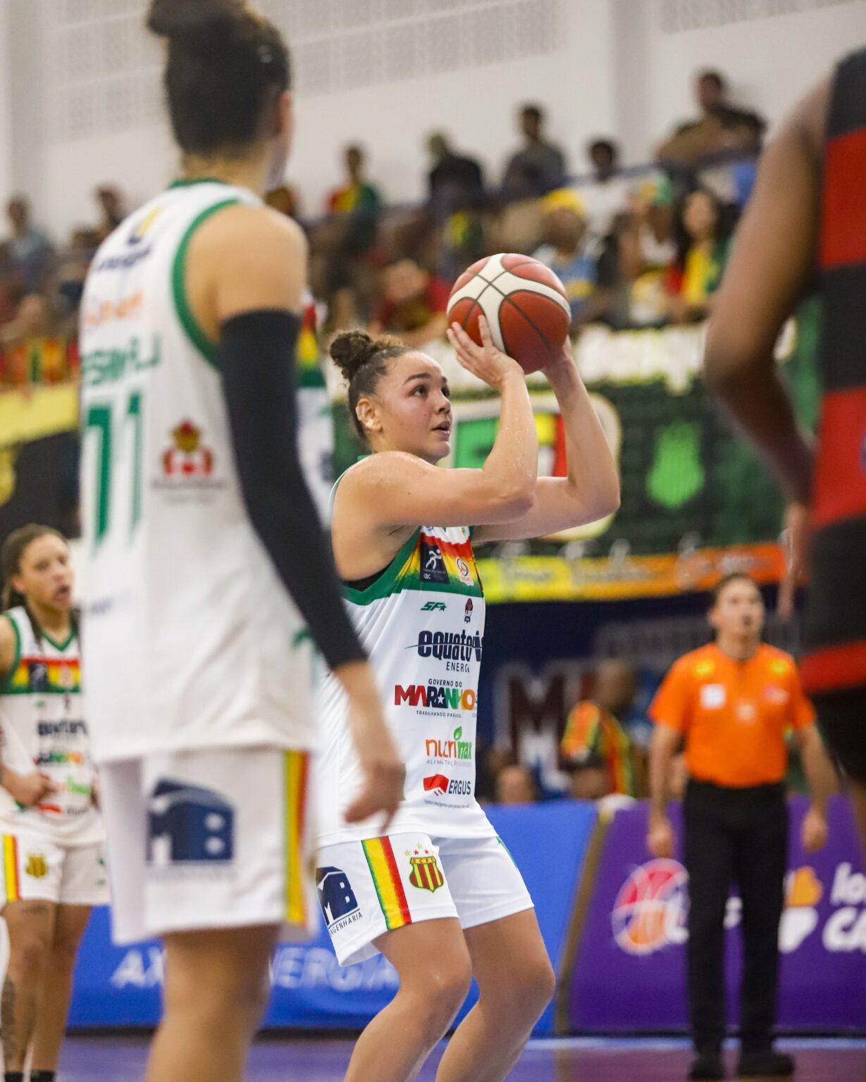 Sampaio Basquete Brilha e Vence Sport na LBF com Gabi Guimarães como MVP Sampaio Basquete Brilha e Vence Sport na LBF com Gabi Guimarães como MVP