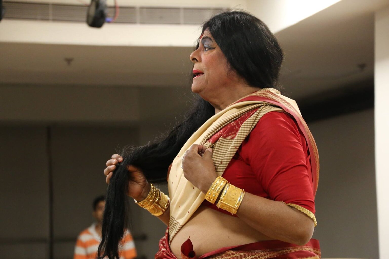 A Iconoclasta Chapal Bhaduri: A História do Ator Que Desafiou Barreiras no Teatro Indiano