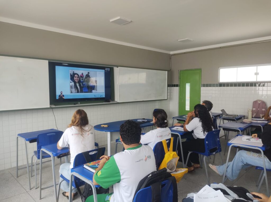 Canal Educação: Transformando o Acesso ao Ensino Tecnológico no Piauí Canal Educação: Transformando o Acesso ao Ensino Tecnológico no Piauí