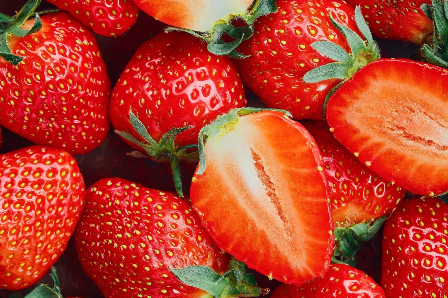 Crescimento das Importações de Morango do Egito Gera Preocupações entre Produtores Brasileiros Crescimento das Importações de Morango do Egito Gera Preocupações entre Produtores Brasileiros