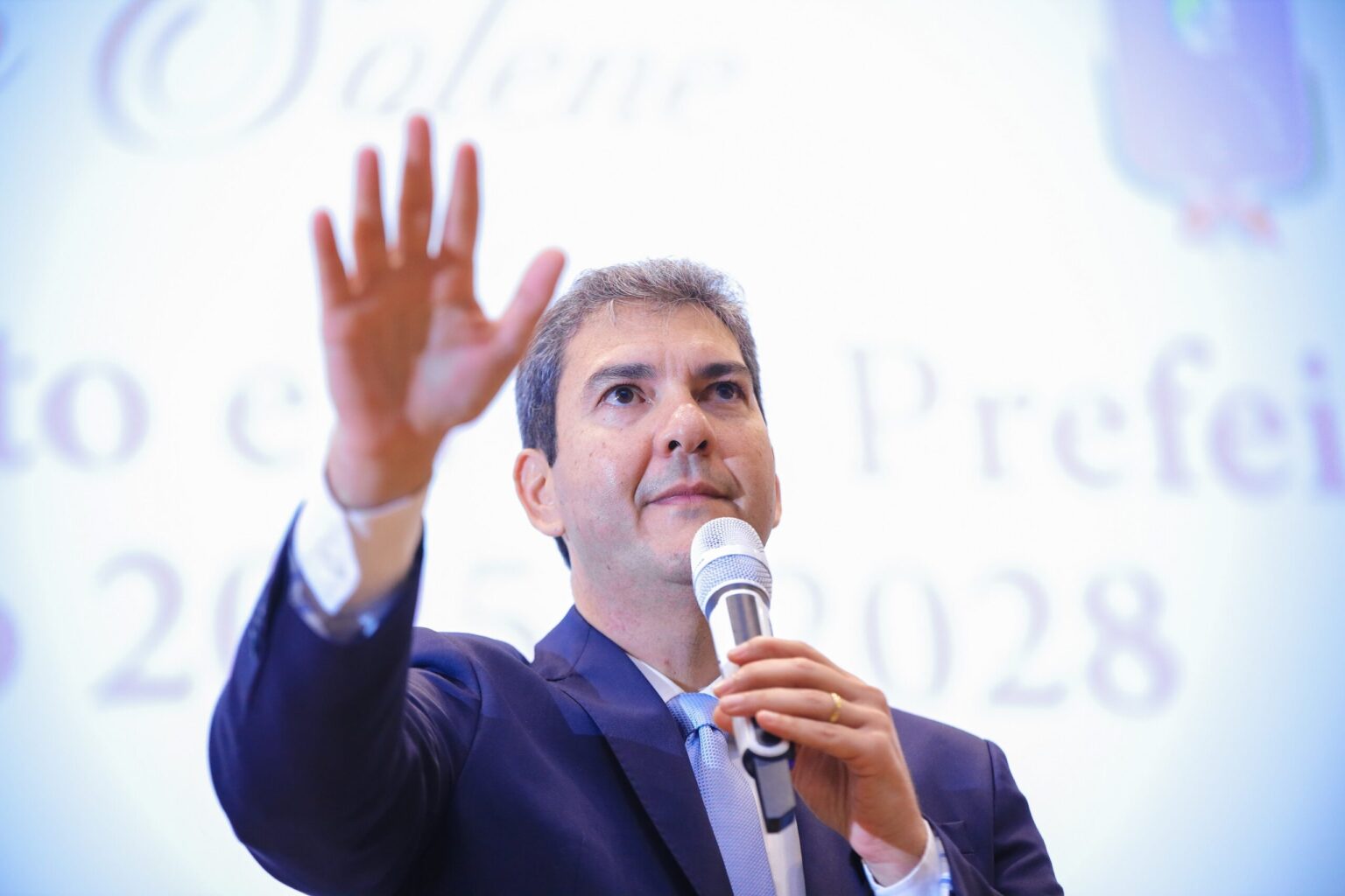 Eduardo Braide Lança Pré-Campanha em Imperatriz e Deixa Questões Pendentes na Capital Eduardo Braide Lança Pré-Campanha em Imperatriz e Deixa Questões Pendentes na Capital