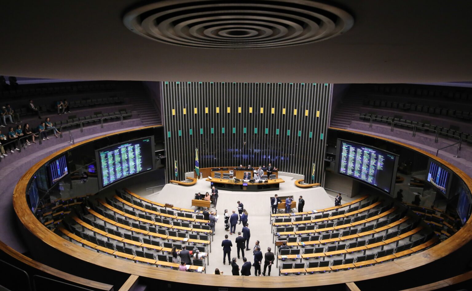 Eleições 2026: Entenda a Cláusula de Desempenho e Seu Impacto na Disputa Eleitoral Eleições 2026: Entenda a Cláusula de Desempenho e Seu Impacto na Disputa Eleitoral