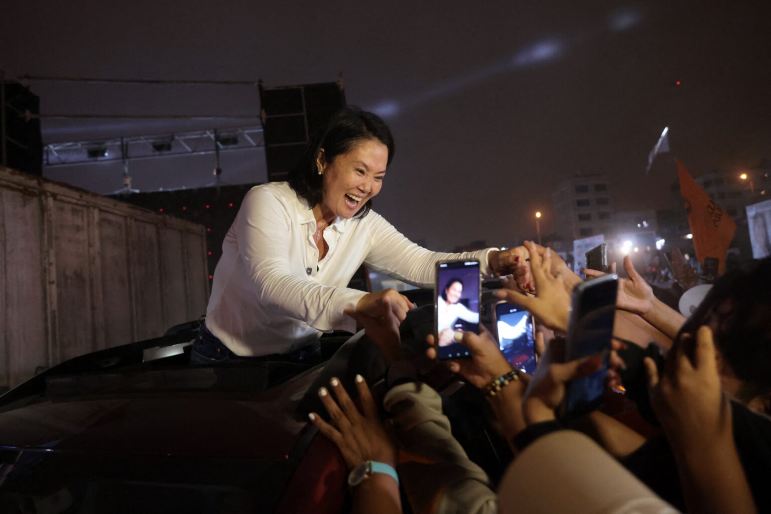 Eleições no Peru: Keiko Fujimori lidera em meio a crise e violência crescente
