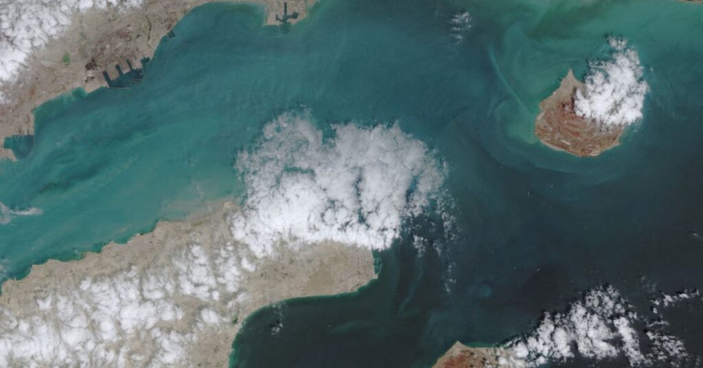 Incertezas no Agronegócio Brasileiro Devido ao Fechamento do Estreito de Ormuz