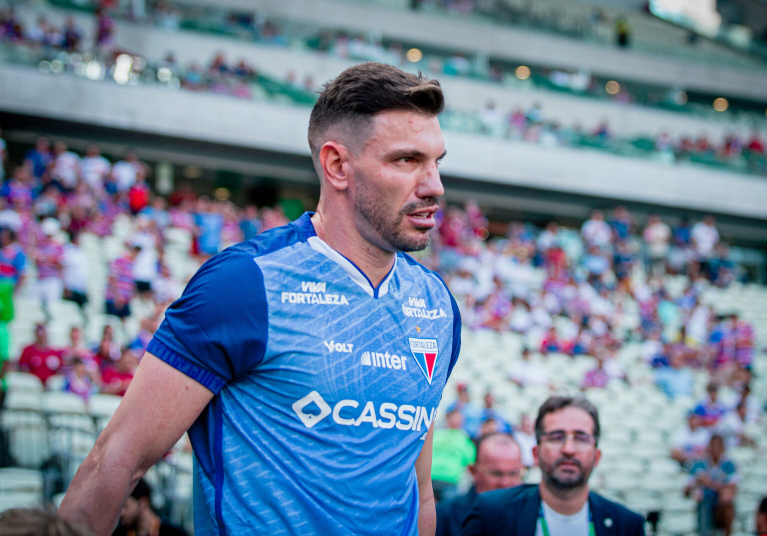 João Ricardo Se Machuca Novamente e Retorna ao DM do Fortaleza