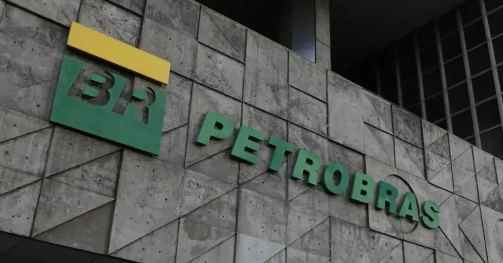 Petrobras Reafirma Estratégia de Preços de Combustíveis em Meio a Crises Internacionais Petrobras Reafirma Estratégia de Preços de Combustíveis em Meio a Crises Internacionais