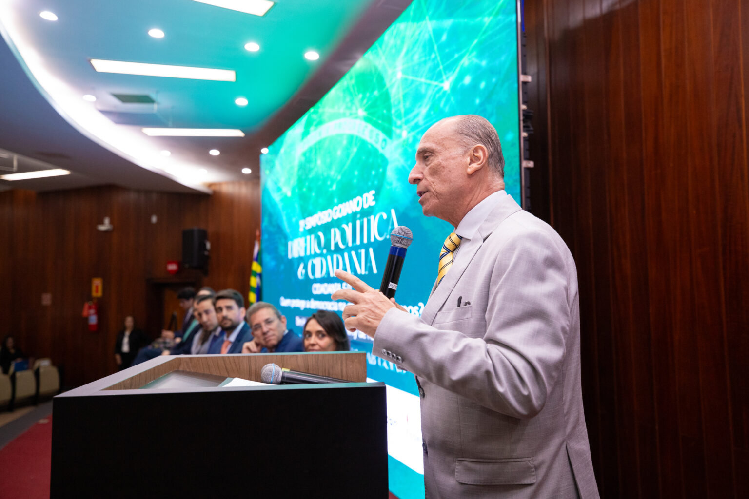 Presidente Veiga Braga Inaugura 1º Simpósio Goiano de Direito, Política e Cidadania Presidente Veiga Braga Inaugura 1º Simpósio Goiano de Direito, Política e Cidadania