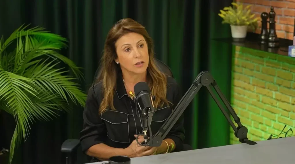 Solange Lopes em Ponto a Ponto: "Educação é um bem público, não um negócio"