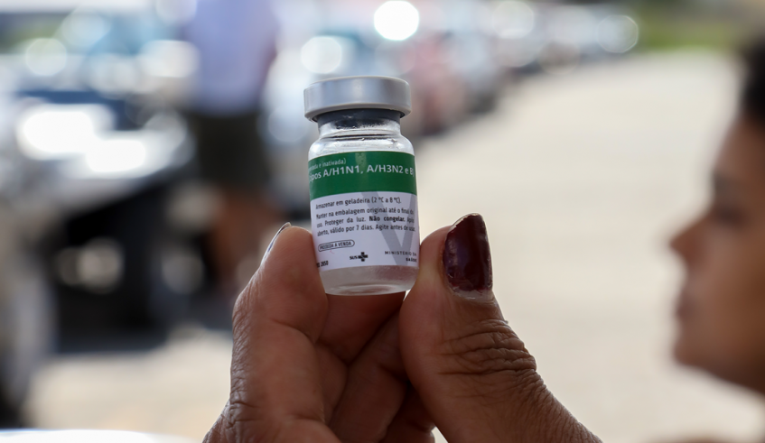 Vacinação Contra a Gripe: Prefeitura de Mogi Atende Motoristas de Ônibus Vacinação Contra a Gripe: Prefeitura de Mogi Atende Motoristas de Ônibus