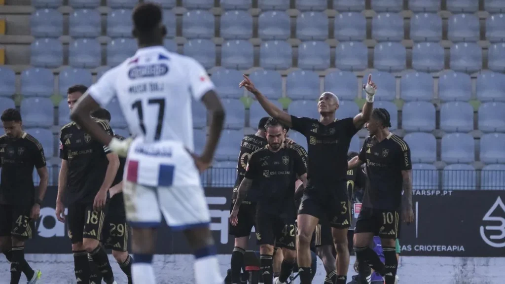 Casa Pia vs Torreense: decisão histórica no play-off de permanência da Liga 2024 Casa Pia vs Torreense: decisão histórica no play-off de permanência da Liga 2024
