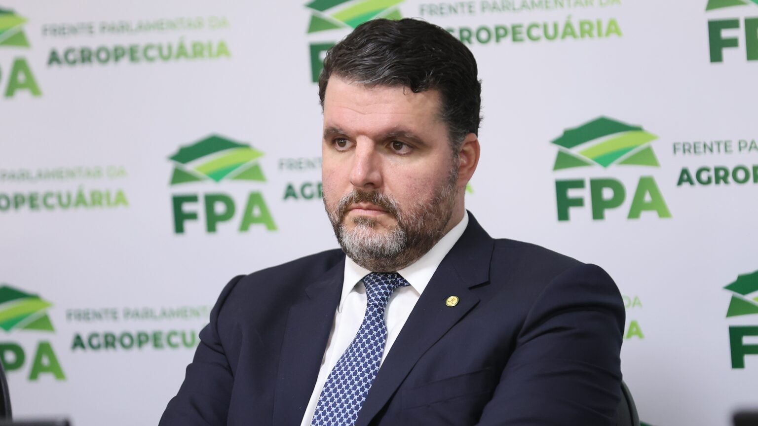 Lula Enfrenta Críticas do Agronegócio: Deputado Destaca Tensão com Produtores Lula Enfrenta Críticas do Agronegócio: Deputado Destaca Tensão com Produtores